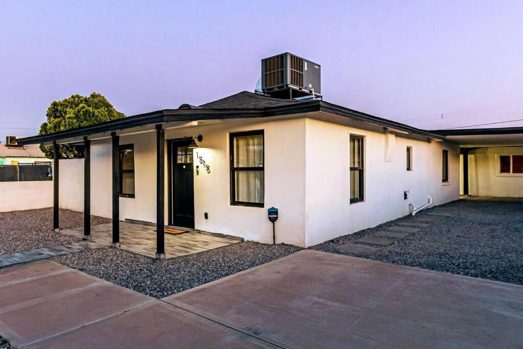 Phoenix Retreat - 1 Bedroom King Suite With 2 Smart Tvs - 10 Min From Airp - Unit B Exterior photo
